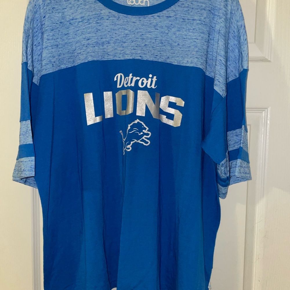 Detroit Lions Women's Short Sleeve Colorblock Tee in Blue